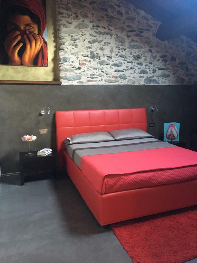 Sotto Le Stelle Hotel Pieve di Teco Eksteriør billede
